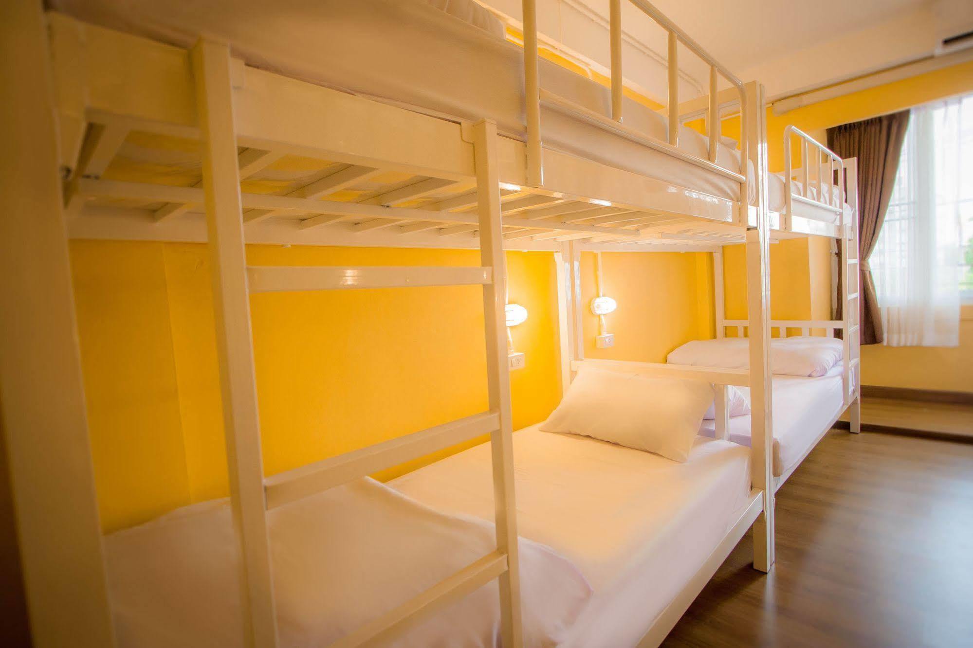 Thai Thai Hostel Chiang Mai Exterior photo